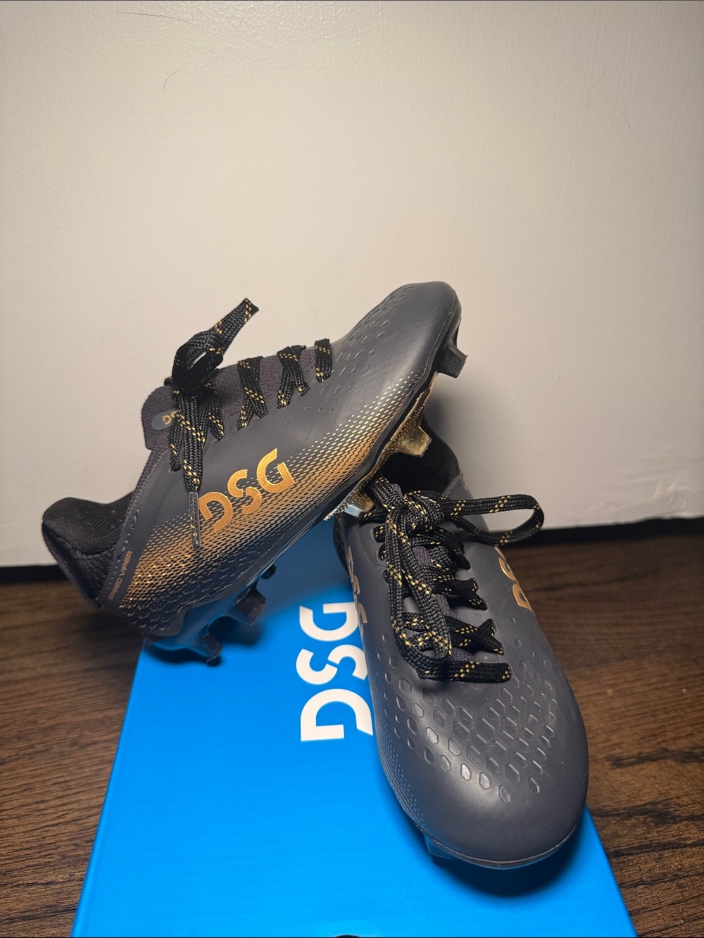 DSG Kids Black and Gold Gradient Soccer Cleats